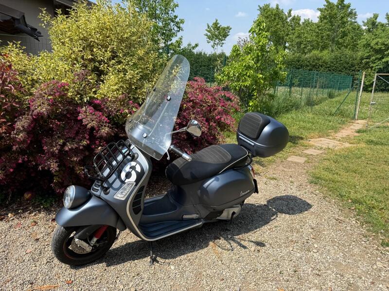 Vespa Sei Giorni 300 Hpe (2021 - 22) (6)
