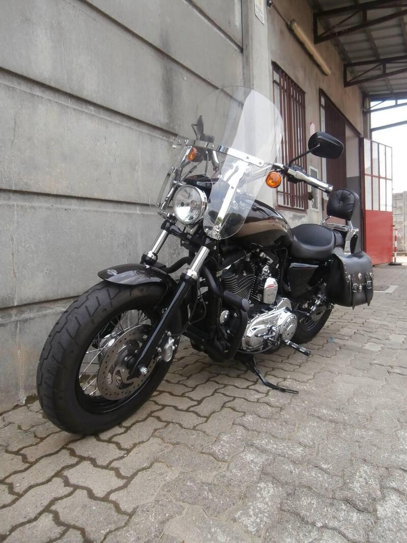 Harley-Davidson 1200 Custom (2017) - XL 1200C (6)