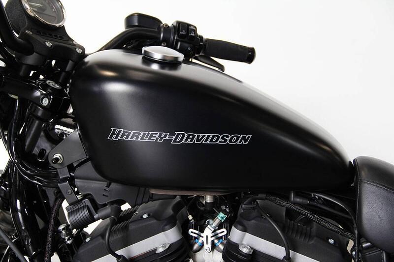 Harley-Davidson 883 Iron (2009 - 11) - XL 883N (17)