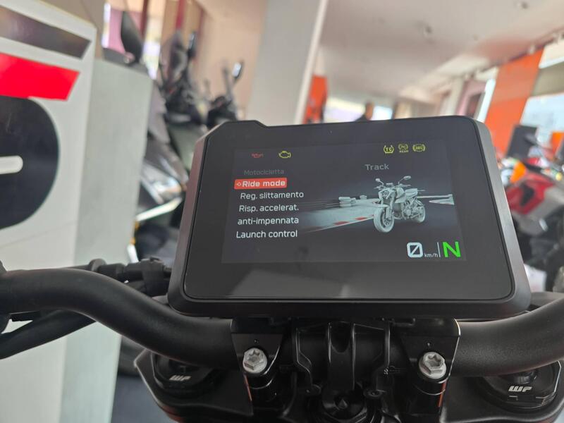 KTM 990 Duke (2024 - 26) (17)