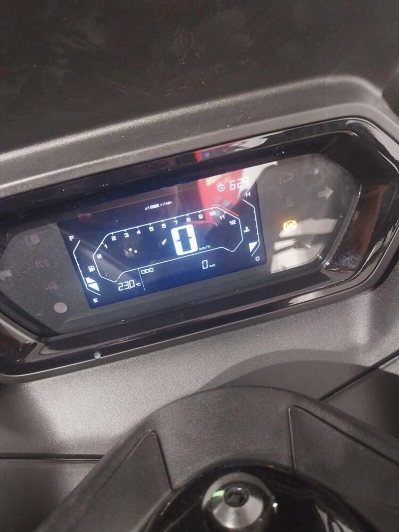 Yamaha X-Max 125 (2025 - 26) (6)