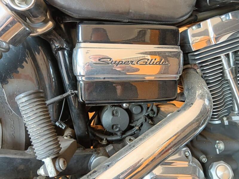 Harley-Davidson 1584 Super Glide Custom (2008 - 13) - FXDC (3)