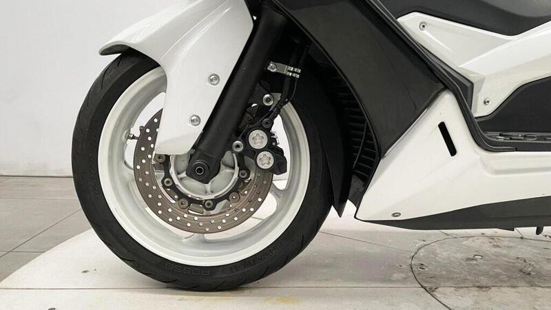 Yamaha T-Max 530 (2012 - 14) (3)