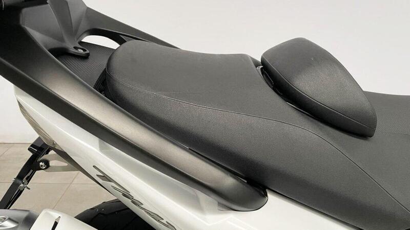 Yamaha T-Max 530 (2012 - 14) (11)