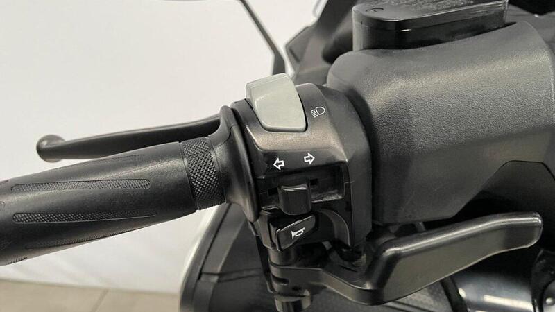 Yamaha T-Max 530 (2012 - 14) (16)