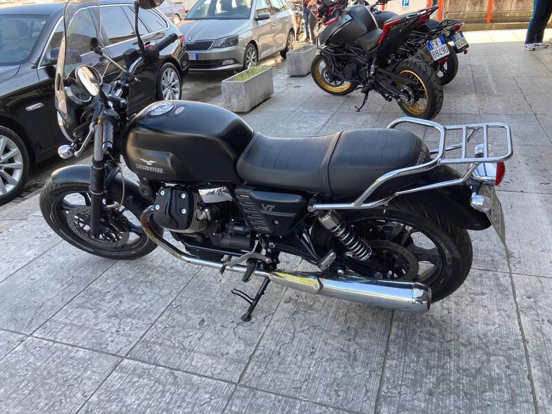 Moto Guzzi V7 Classic (2008 - 12) (6)