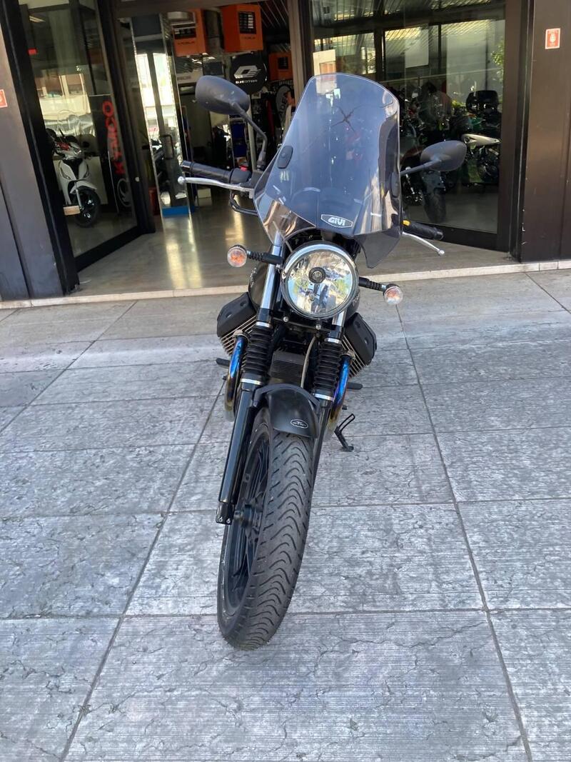 Moto Guzzi V7 Classic (2008 - 12) (7)