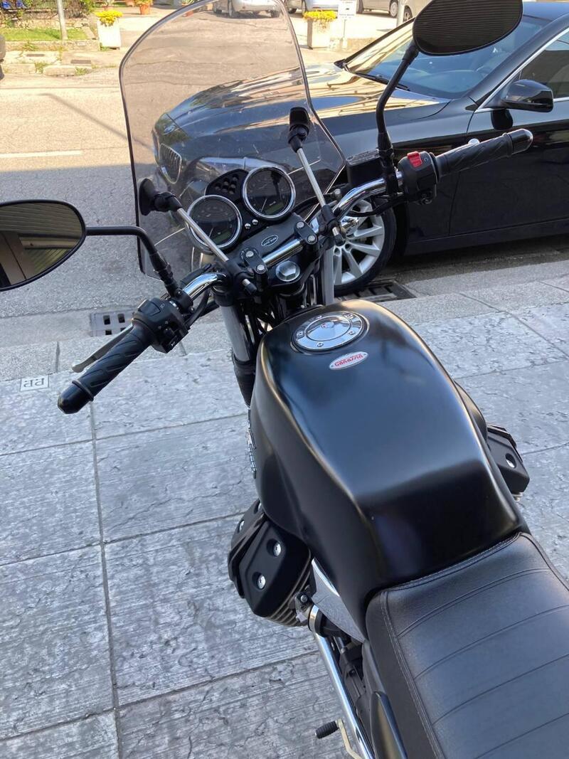 Moto Guzzi V7 Classic (2008 - 12) (8)