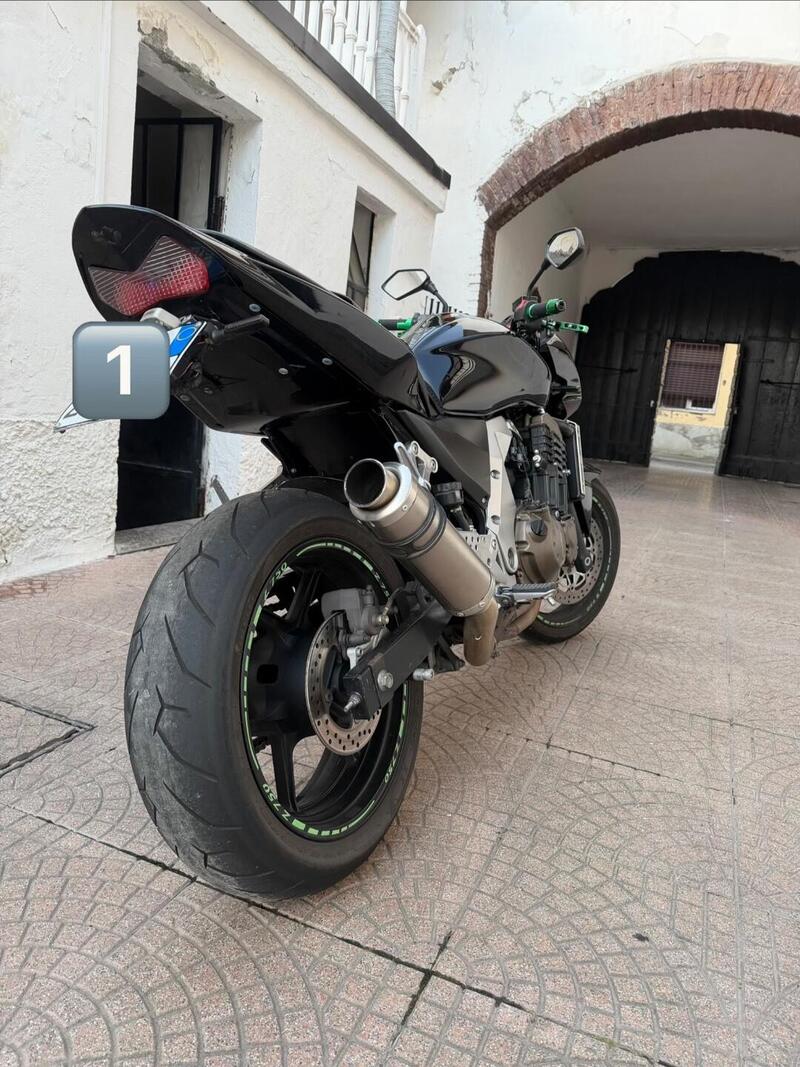 Kawasaki Z 750 S (5)