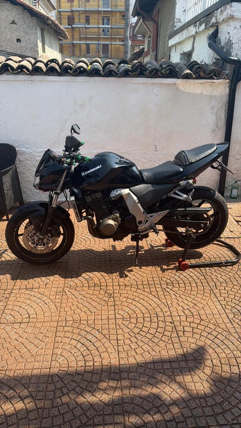 Kawasaki Z 750 S (8)