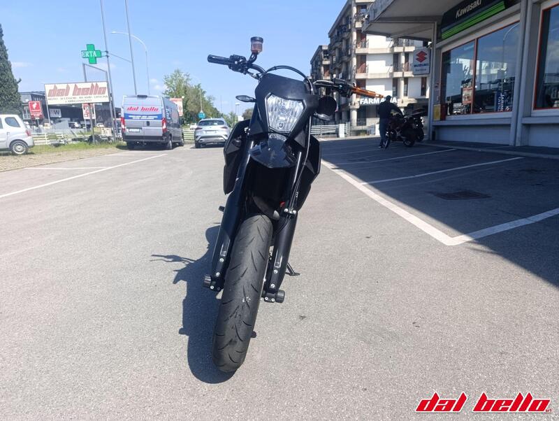 KTM 690 SMC R (2021 - 22) (2)