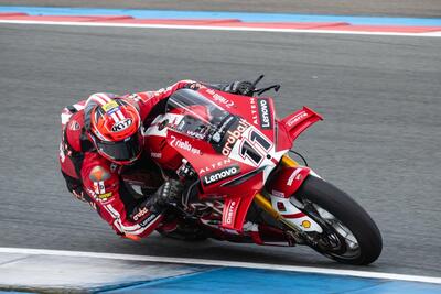 SBK 2026. GP dei Paesi Bassi. Nicol&ograve; Bulega domina la gara Sprint di Assen [GALLERY]