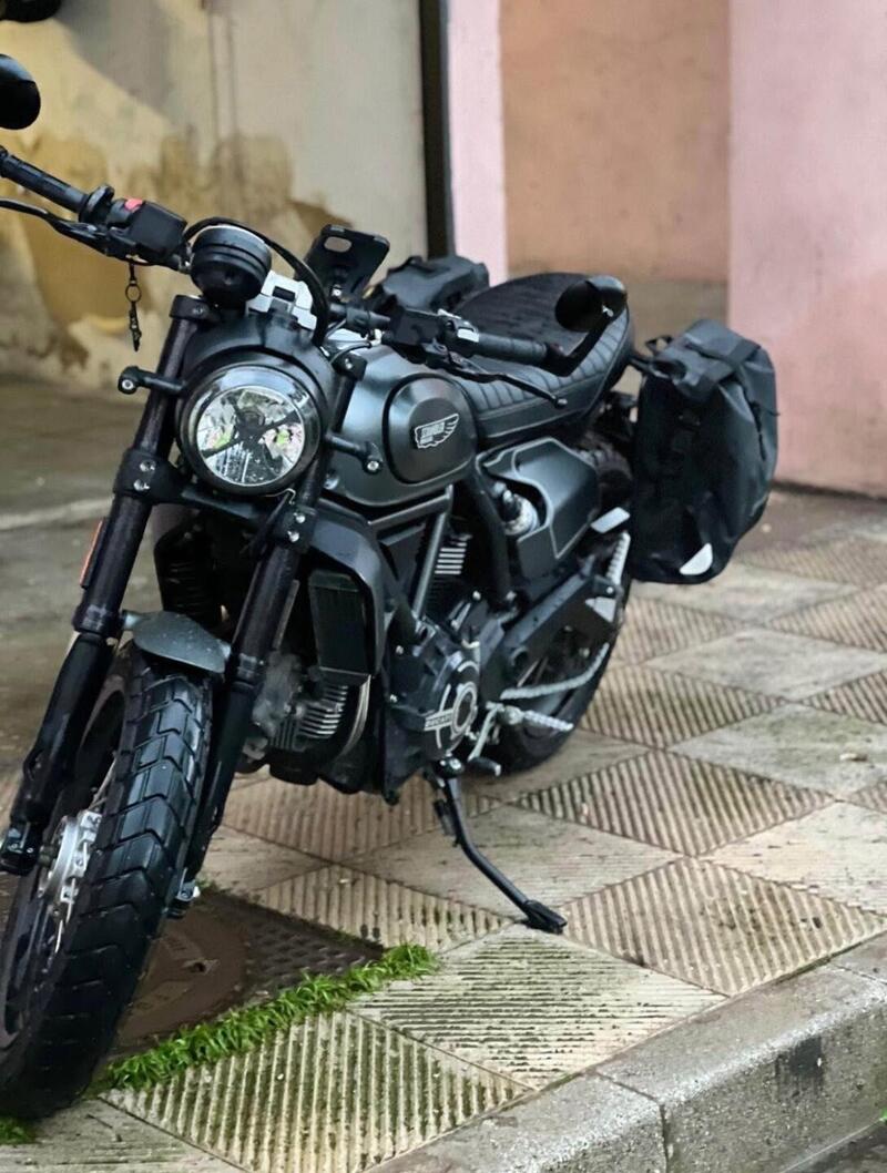 Ducati Scrambler 800 Night Shift (2021 - 22) (7)