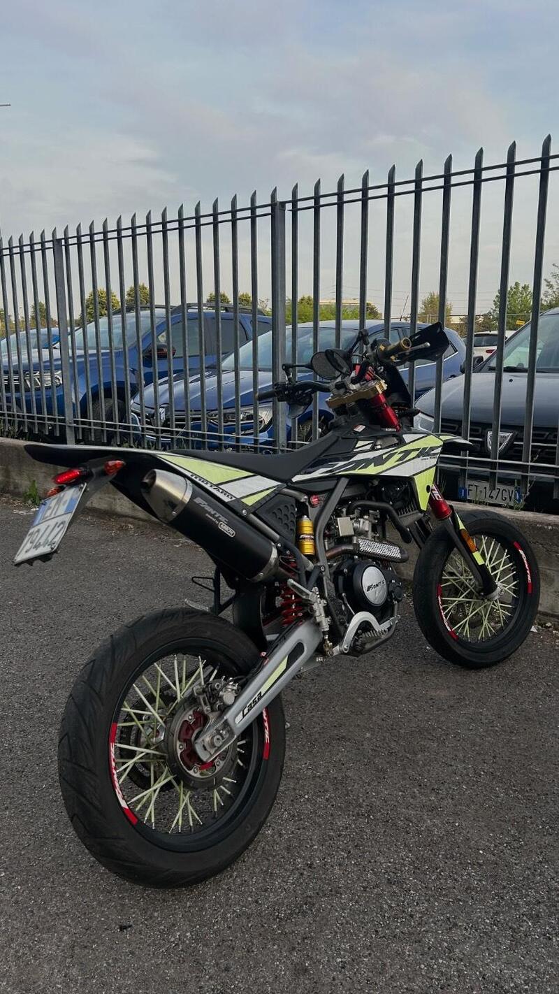 Fantic Motor Motard 125 Casa 4t (2019) (2)