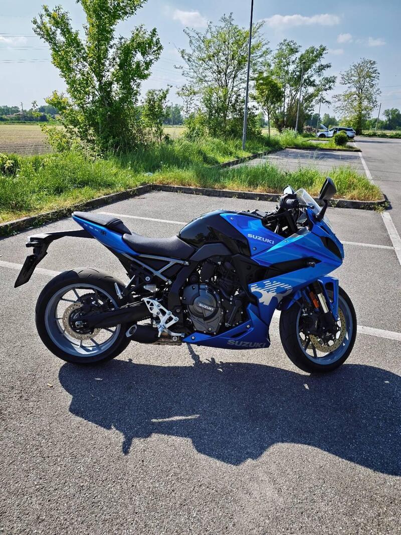 Suzuki GSX-8R (2024 - 26) (2)