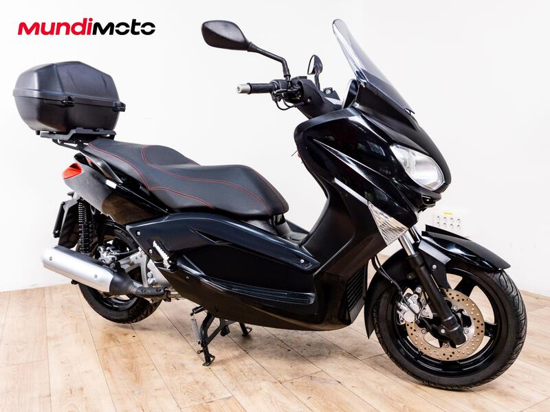 Yamaha X-Max 250 Sport (2011 - 13) (2)