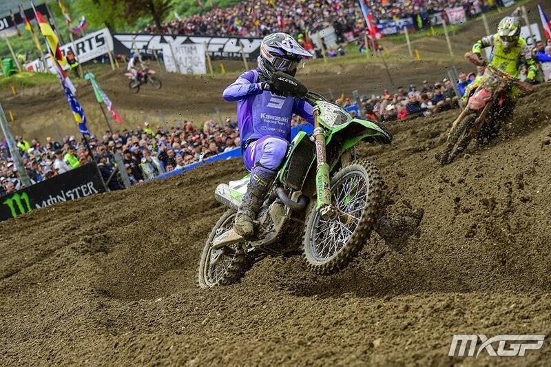 Domenica difficile a met&agrave; per Febvre a causa di una posizione al cancelletto sfavorevole dopo lo stop della sua Kawasaki nel corso del sabato. Strana coincidenza a fatalit&agrave; che in gara 1 sia rimasto un cancelletto vuoto proprio al centro dello schieramento?