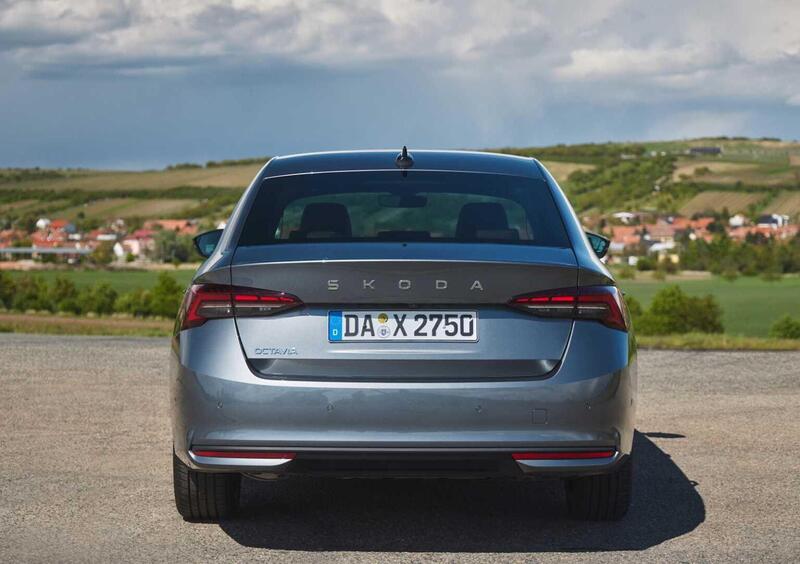 Skoda Octavia (2020-->>) (3)