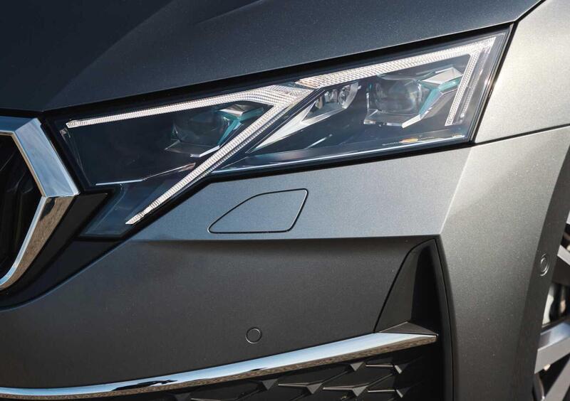 Skoda Octavia (2020-->>) (13)