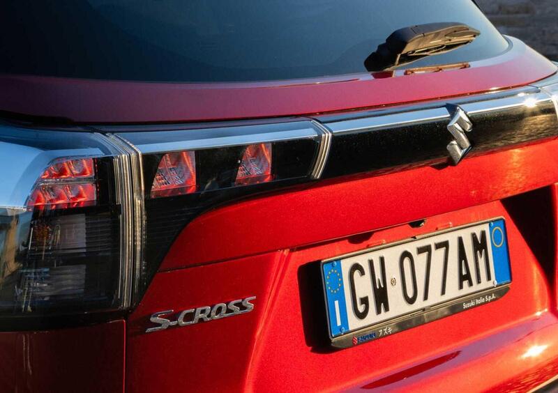 Suzuki S-Cross (2021-->>) (15)