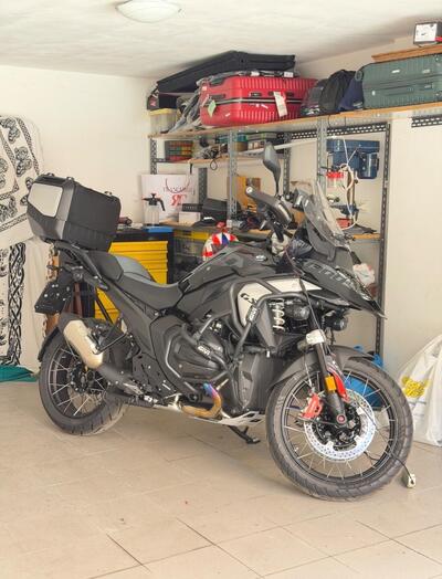 Bmw R 1300 GS Triple Black (2023 - 26) usata