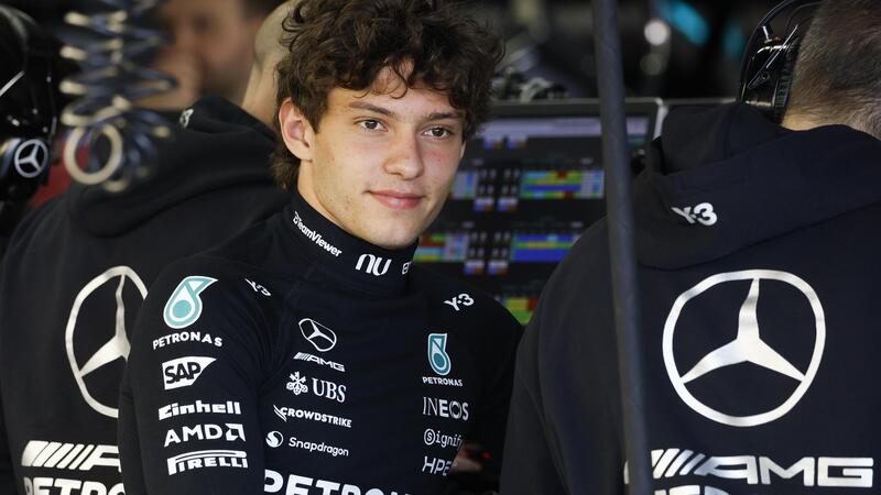 &ldquo;Basta paragoni con Senna&rdquo;: Wolff protegge Antonelli, poi il duro monito sulla lotta con Russell: "Preferirei avere una sola macchina"