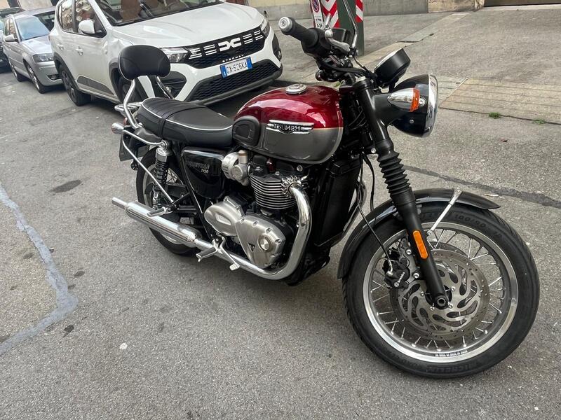 Triumph Bonneville T120 Gold Line Edition (2022 - 23) (2)