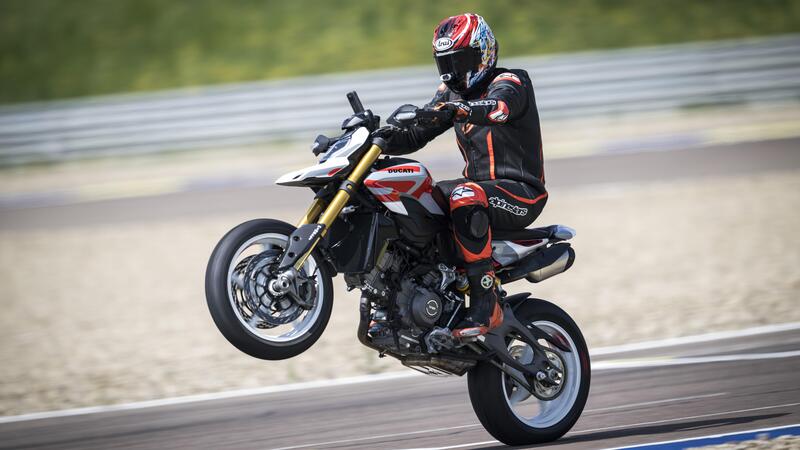 Ducati Hypermotard V2 SP 2026 test: la migliore di sempre? Pregi e difetti [VIDEO E GALLERY]