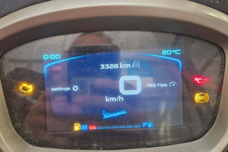 Vespa GTS 300 Super Tech (2023 - 24) (5)