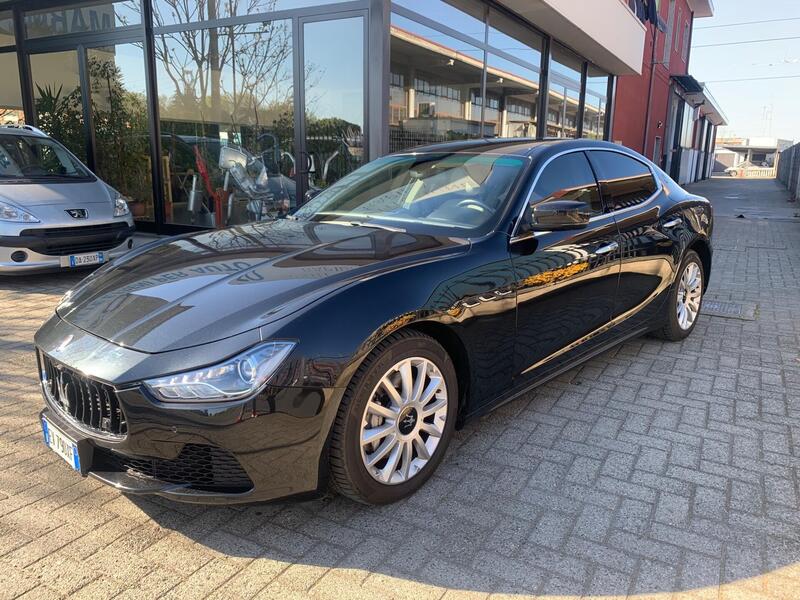 Maserati Ghibli usata a Milano (2)