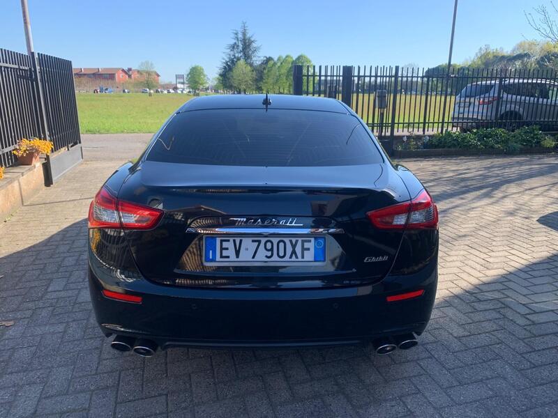 Maserati Ghibli usata a Milano (5)