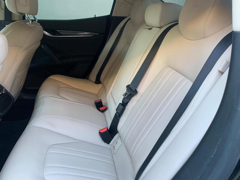 Maserati Ghibli usata a Milano (9)
