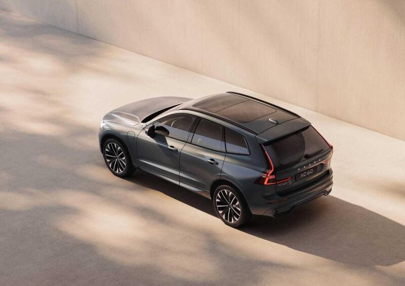 Volvo XC60 (2017-->>) (4)