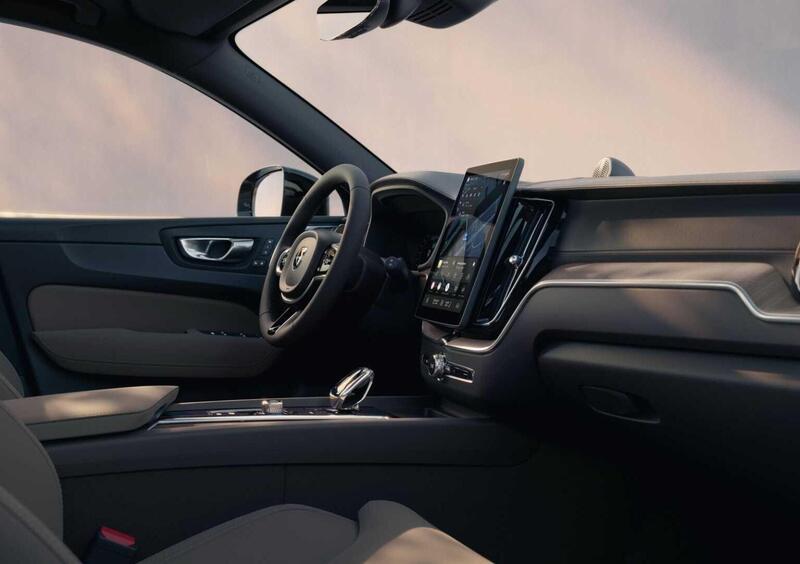 Volvo XC60 (2017-->>) (11)