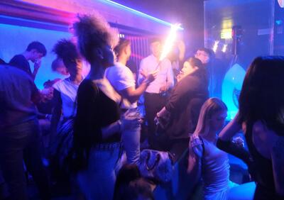 C'è un mio amico pilota di F1, vuole una tipa: lo scandalo escort a Milano che fa tremare il paddock e la Serie A