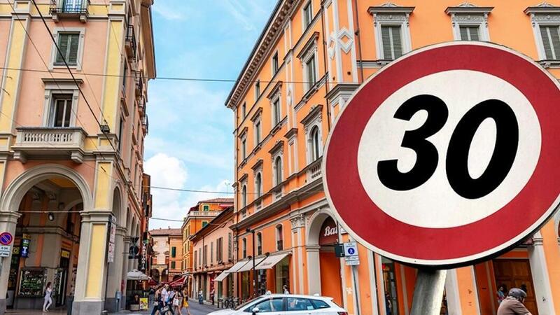 Bologna riparte con la "Citt&agrave; 30": limite a 30 km/h e prime multe gi&agrave; in azione