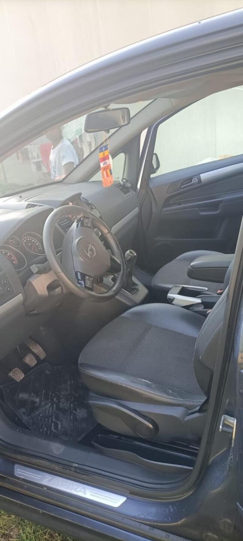 Opel Zafira usata a Alessandria (4)