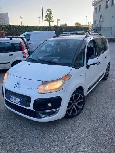 Citroen C3 Picasso 1.4 VTi 95 Ideal del 2009 usata a Rimini