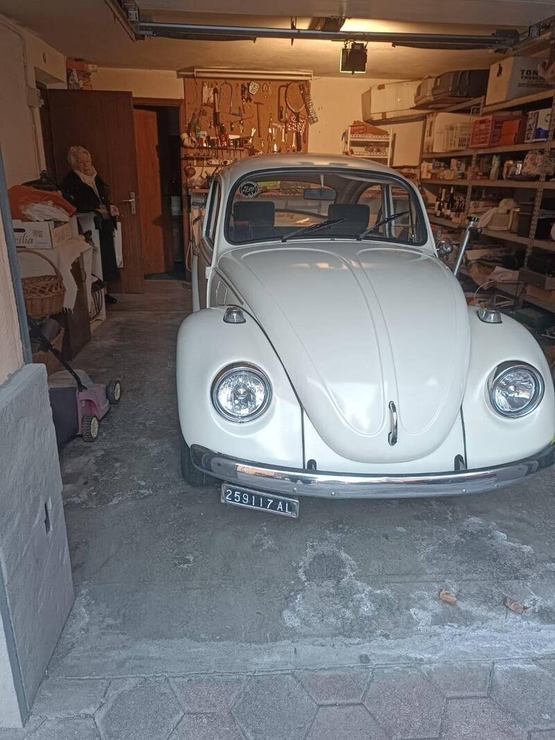 Volkswagen Maggiolino d'epoca a Trento