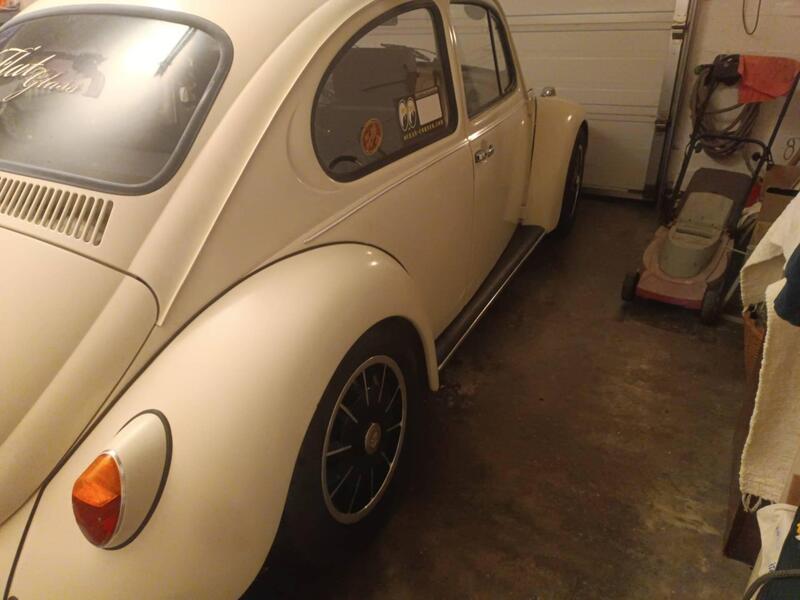 Volkswagen Maggiolino d'epoca a Trento (4)