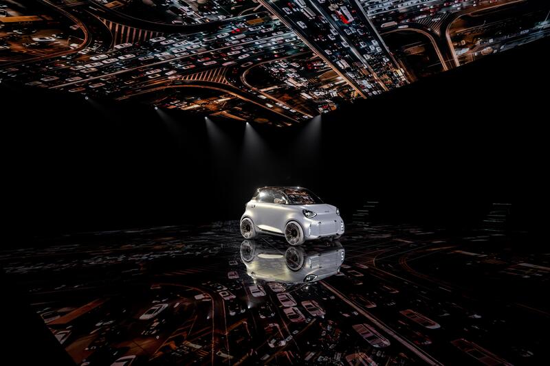 Smart Concept #2: ritorna la due posti iconica, anteprima mondiale della nuova city car elettrica