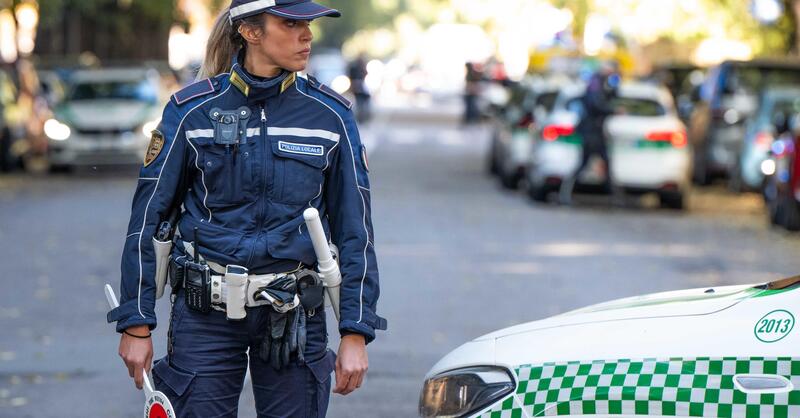 Non si ferma all&rsquo;alt della Polizia e fugge in auto: rintracciato il giorno dopo grazie alle telecamere