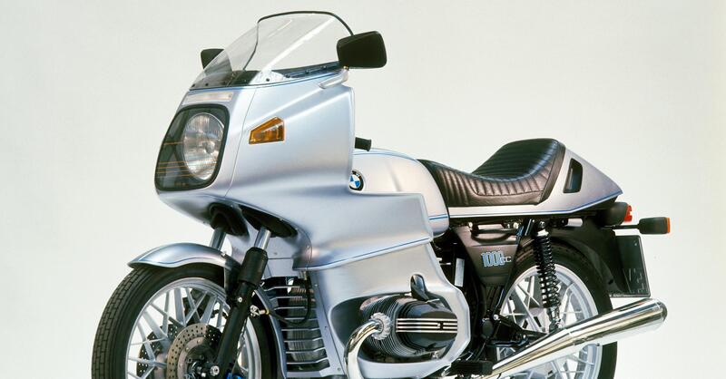 BMW Motorrad brinda ai 50 anni della RS: la pioniera delle sport tourer