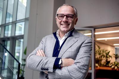 &ldquo;La F1? Un luogo credibile dove parlare di sostenibilit&agrave;&rdquo;: Stefano Domenicali vede cos&igrave; il Circus di oggi