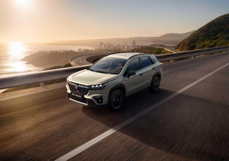 Suzuki KURO, il nero diventa manifesto: Vitara e S-Cross Hybrid cambiano pelle e partono da 25.850 euro
