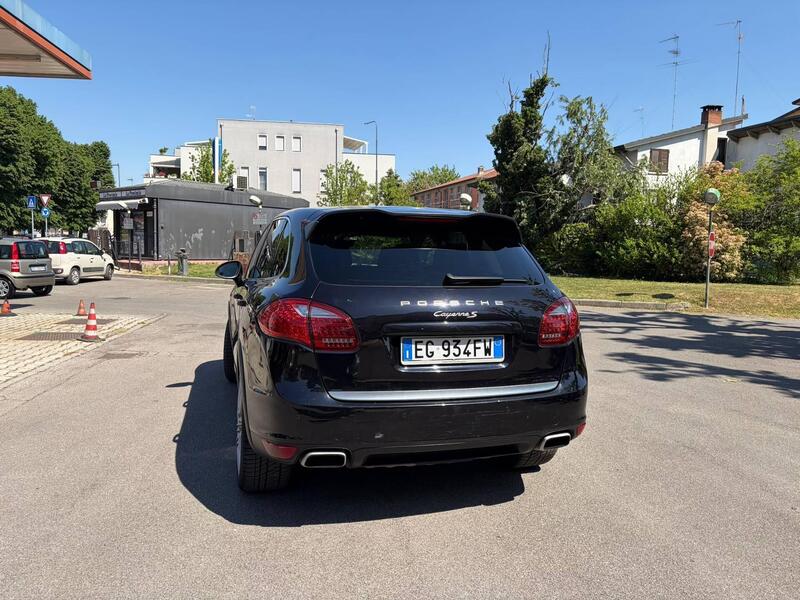 Porsche Cayenne usata a Cremona (7)