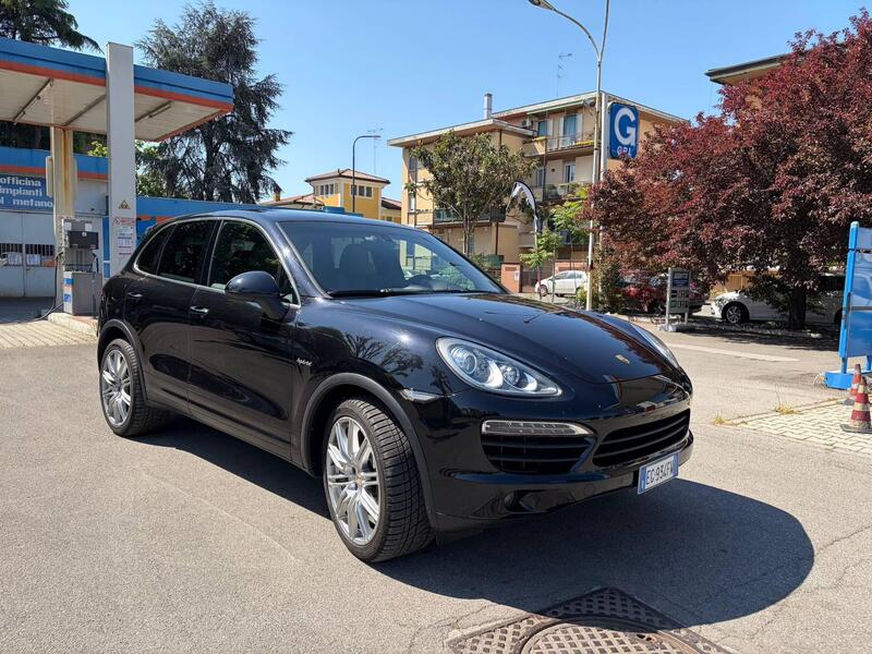 Porsche Cayenne usata a Cremona (12)