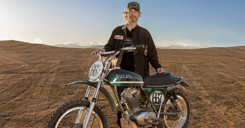Jason Chinnock, CEO Ducati North America, in gara con una Ducati 450 R/T Desmo del 1971