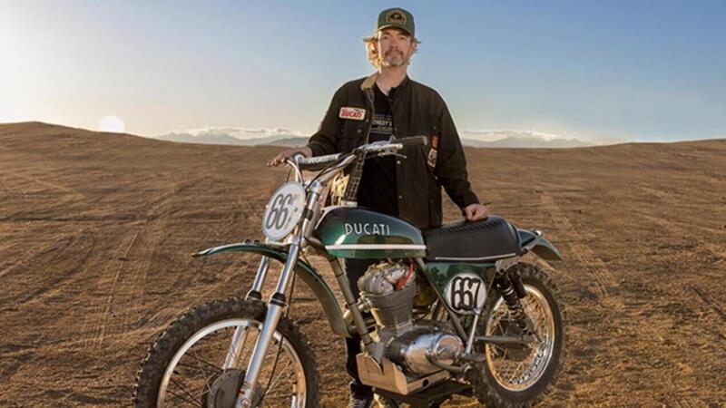 Jason Chinnock, CEO Ducati North America, in gara con una Ducati 450 R/T Desmo del 1971