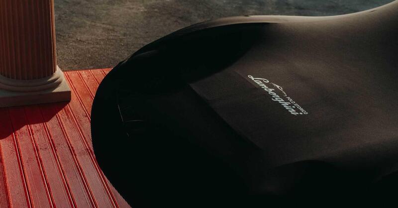 Tre anni per un colore che nessuno avrebbe osato: la Lamborghini Miura SV rinasce e lascia senza fiato